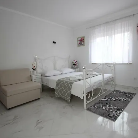 Bed & Breakfast Emmina Porec