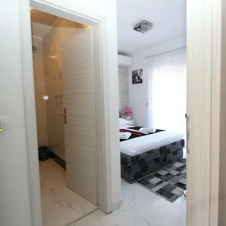 Emmina Oda ve Kahvaltı
